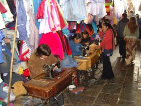 Market scene Cuzco