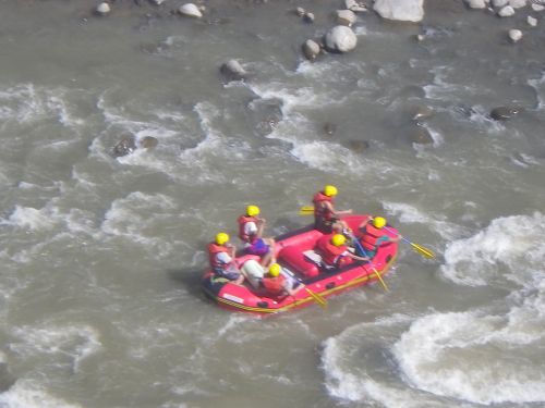 some rafting down below during Seamana Del Andinismo